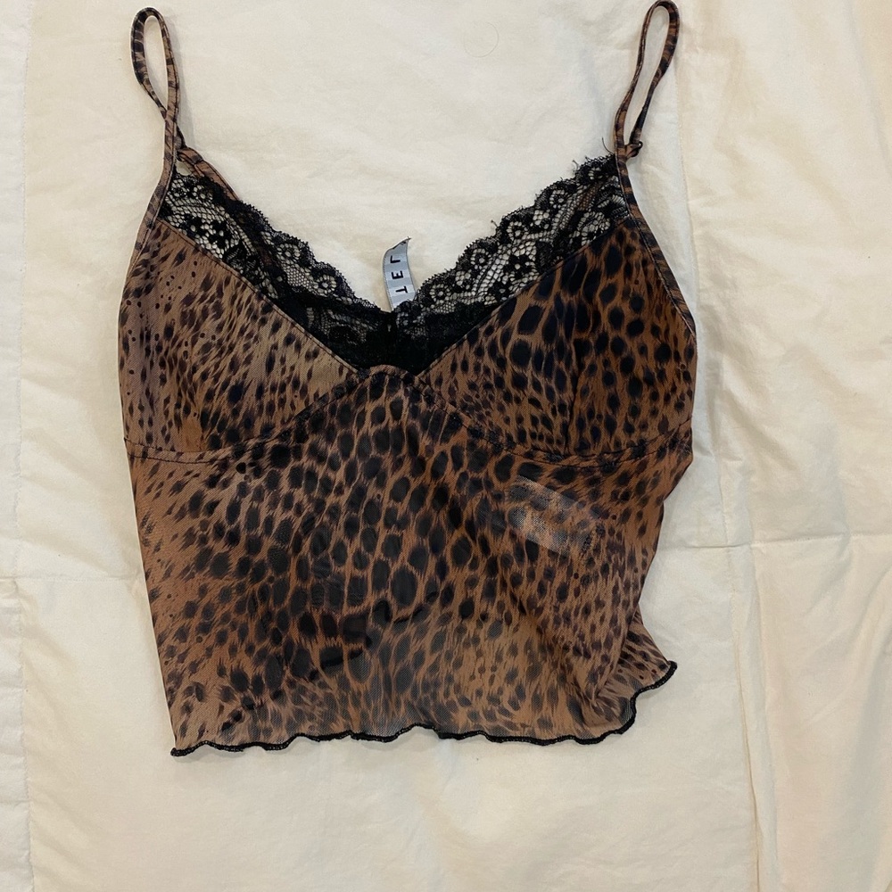 YENIKA CROP TOP IN GRADIENT CHEETAH BROWN